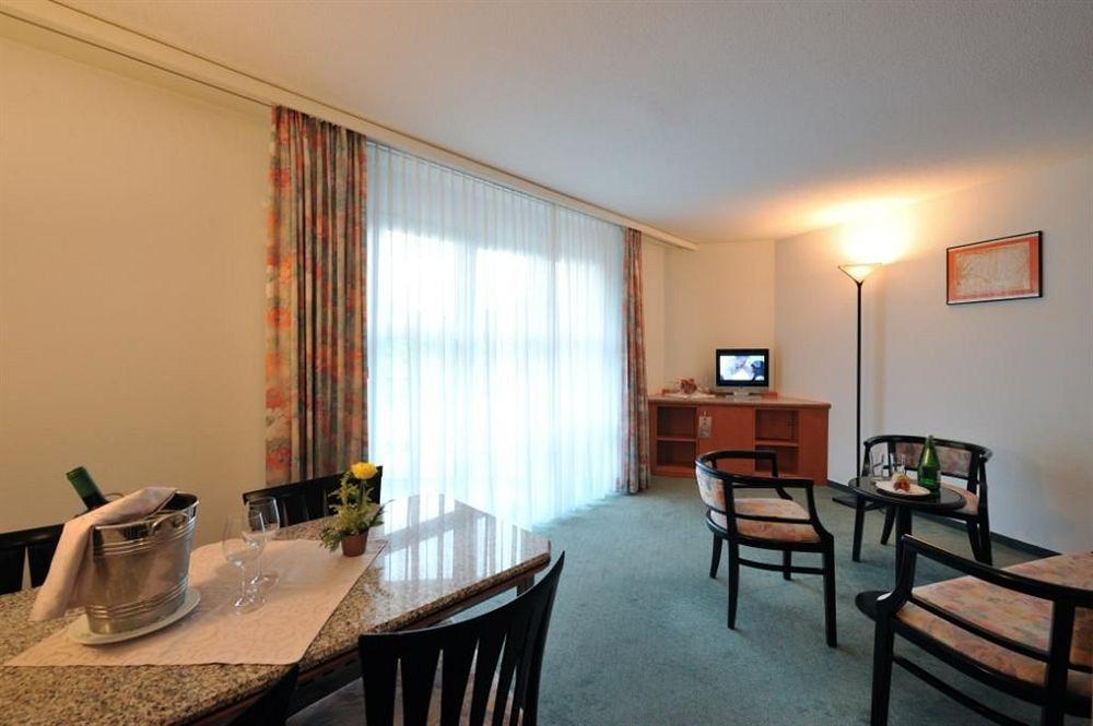 Grand Hotel Les Endroits La Chaux De Fonds Екстериор снимка